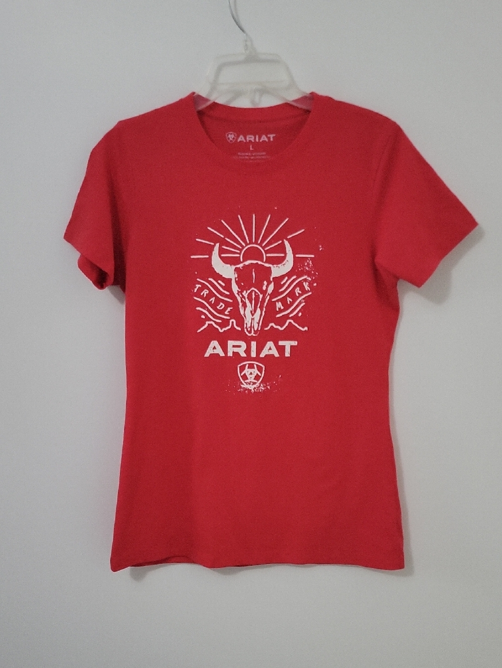 Ariat Women's Heathered Red Graphic Crewneck Tee